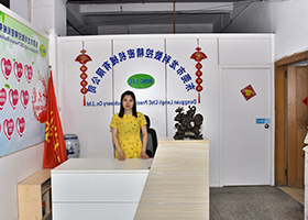 龙利前台
